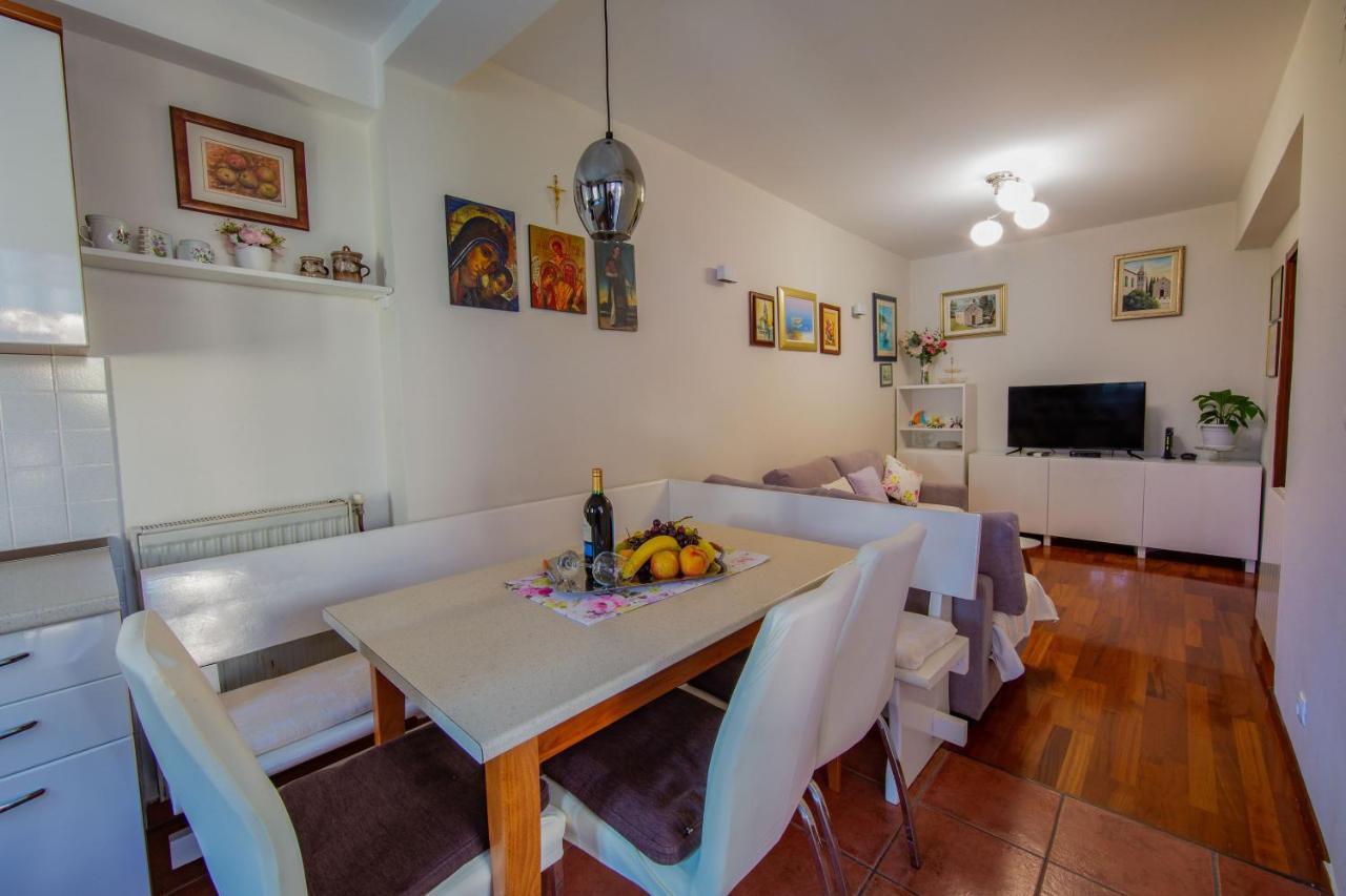 Apartament Mime Split